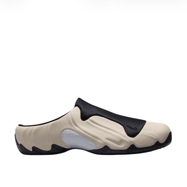 나이키 클로그포짓 샌드 드리프트 앤 블랙 새상품