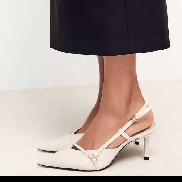 자라 아이보리 스트랩 슬링백 버클 힐 36