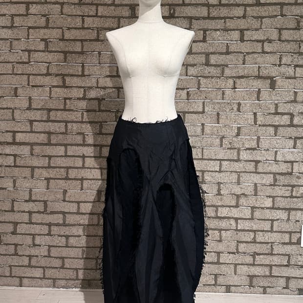 Comme des Garcons 꼼데가르송 해체주의 컷아웃 롱 스커트