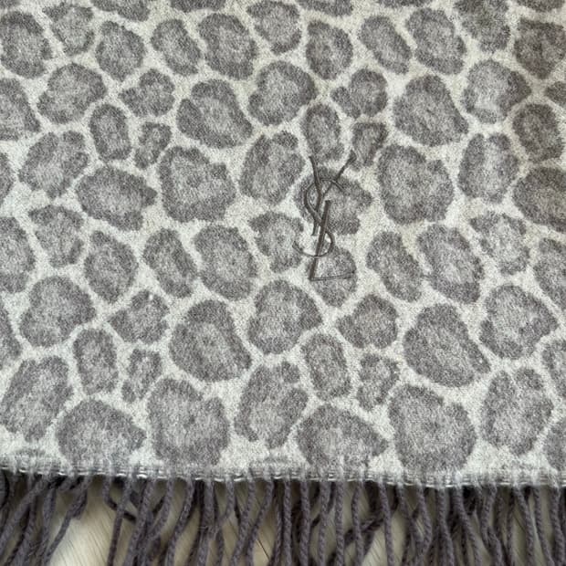 Yves Saints  Laurent 