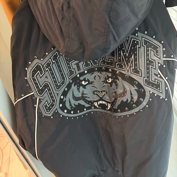 25ss 슈프림 스터드 자켓 판매합니다 