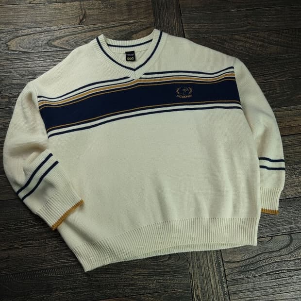 [꼼파뇨] 오버사이즈 프레이 브이넥 니트 M18426