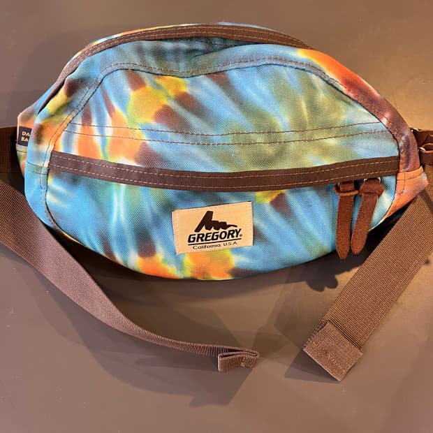 그레고리 구형 로고 테일메이드