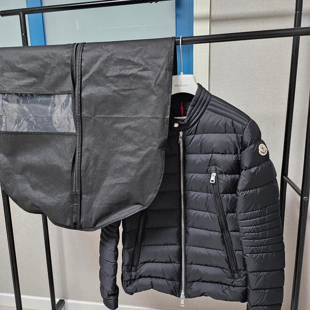 24FW 몽클레어 아미오 패딩 블랙 3사이즈 