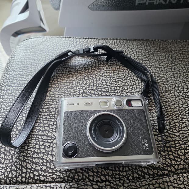 인스탁스 미니 에보 + 케이스, 조명