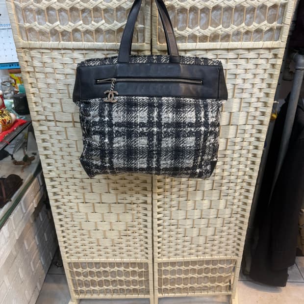 정품 샤넬 나일론 쇼퍼백 팝니다