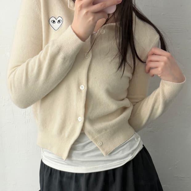 COMMEdesGARÇONS 꼼데가르송 하트와펜 아이보리컬러 울 가디건
