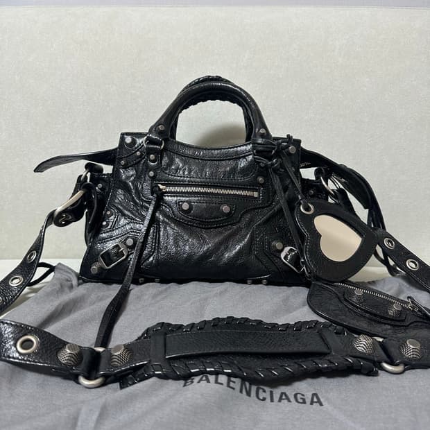 [A+ 정품] 발렌시아가 네오카골 블랙xs