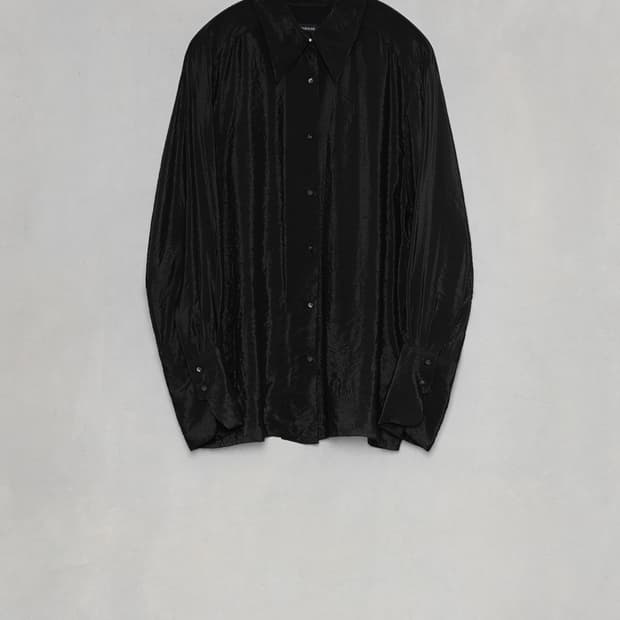더 일마 25FW 어썸 실키 셔츠 판매합니다.