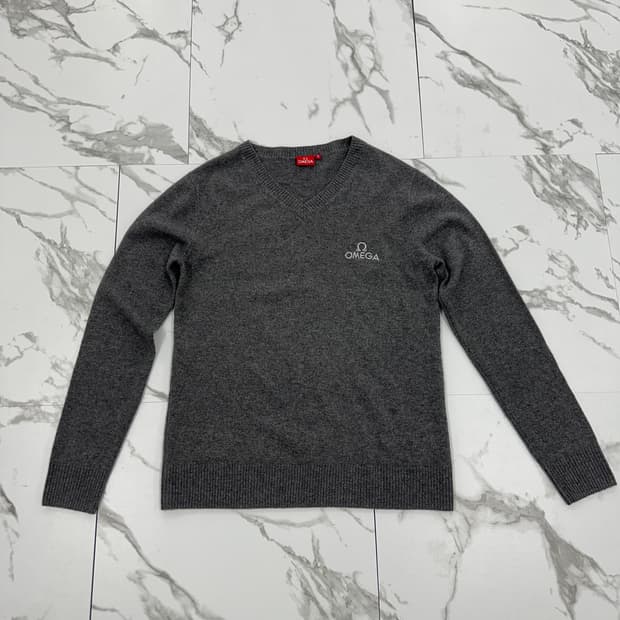 오메가 캐시미어 100% 브이넥 니트
