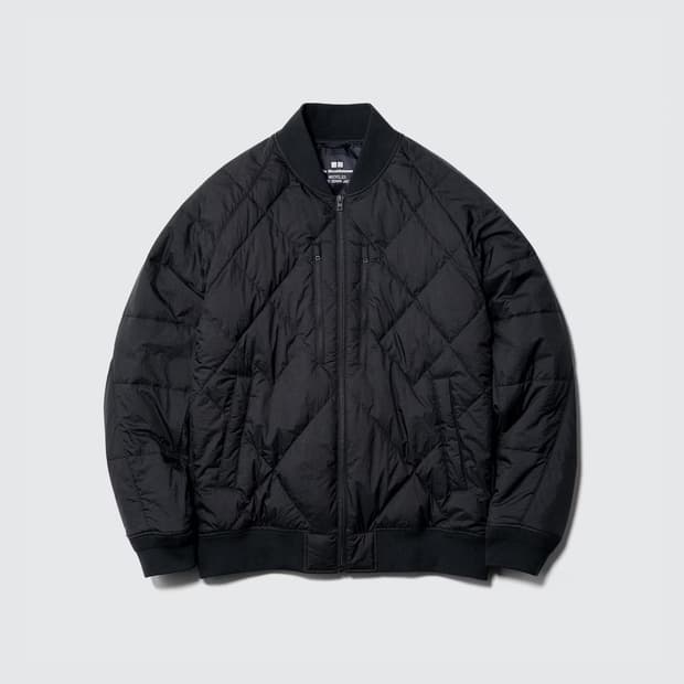 유니클로 화이트마운티니어링 리사이클 하이브리드 다운재킷