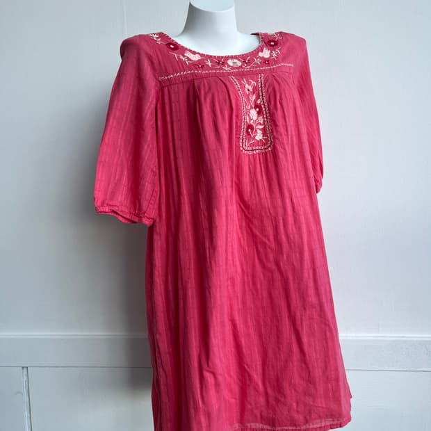 Kastane 핑크 자수 원피스