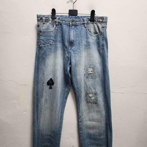 CRAZY LEOPARD 일본판 가죽패치 자수디테일 데님