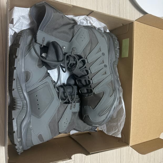 살로몬 리에르 245