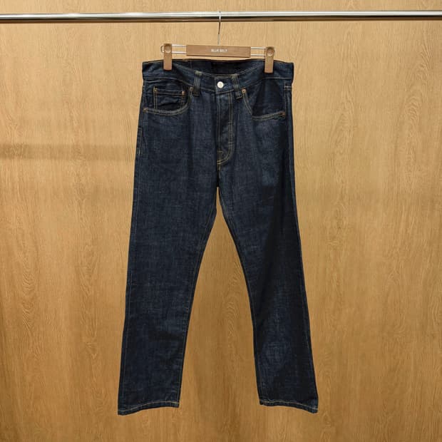 리바이스 501 데님 팬츠 5포켓 레드탭 디테일 스트레이트핏 진청