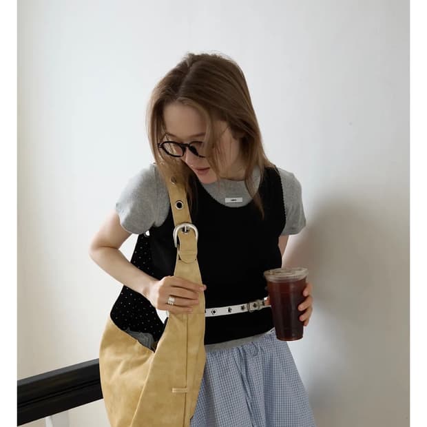 레터리 버클 리버시블 숄더백 팔아요