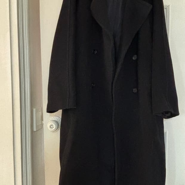 COS 24fw 블랙 오버핏 더블 롱코트