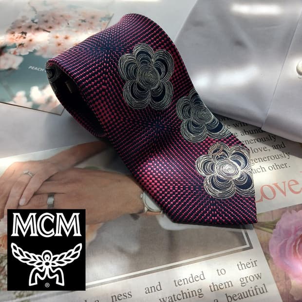 MCM 실크 퍼플 자수 플라워 패턴 넥타이 8.7cm A등급 A17982