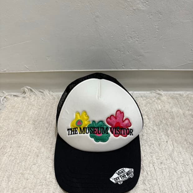 반스x뮤지엄비지터 캡 (네고 가능)