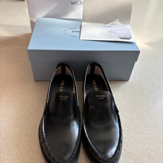 새상품) 프라다 셔링 로퍼 블랙 38.5