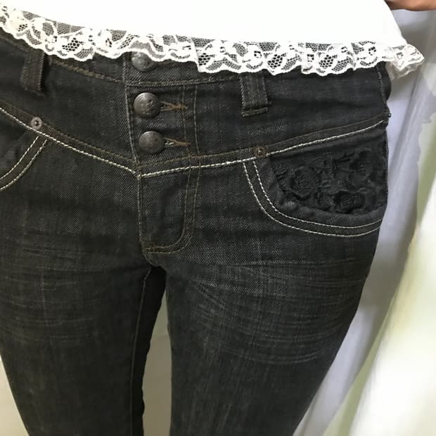 플라워 자수 카프리 데님 팬츠
