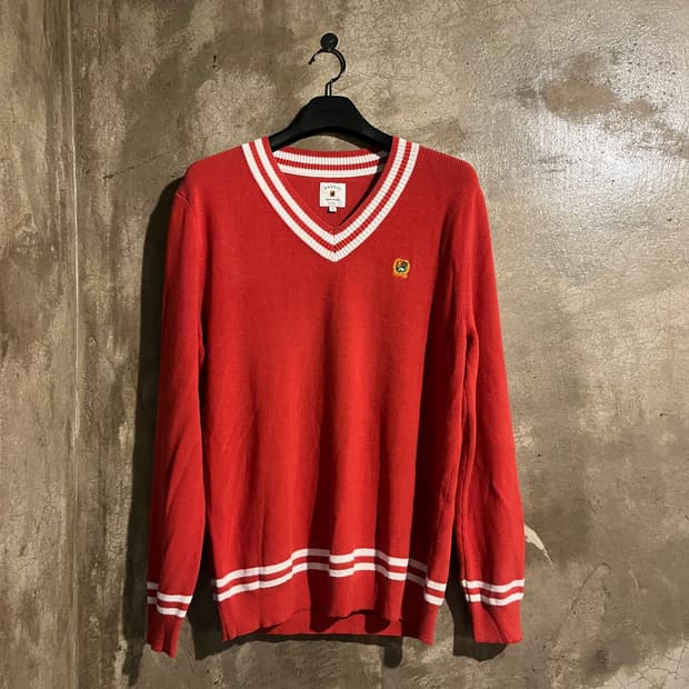 헤지스 브이넥 니트