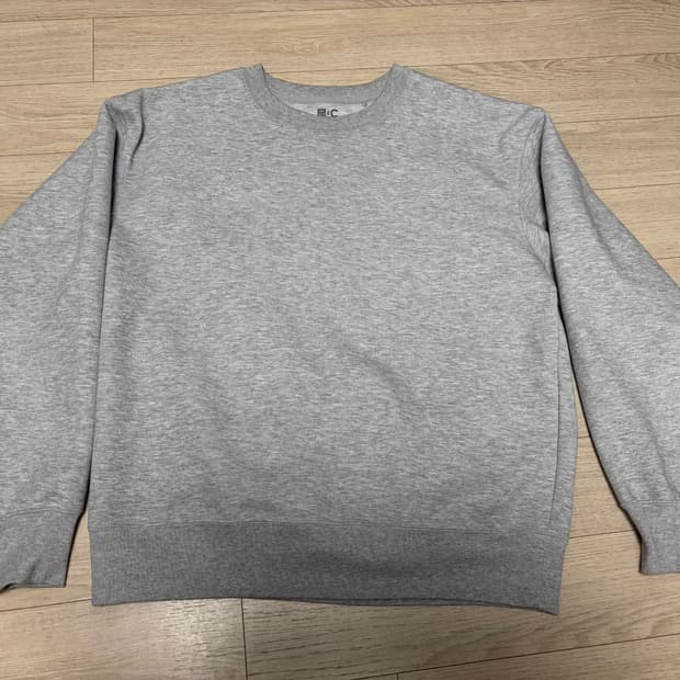 유니클로 c 맨투맨 스웻셔츠