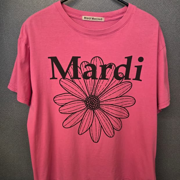 마르디메크르디 반팔티 