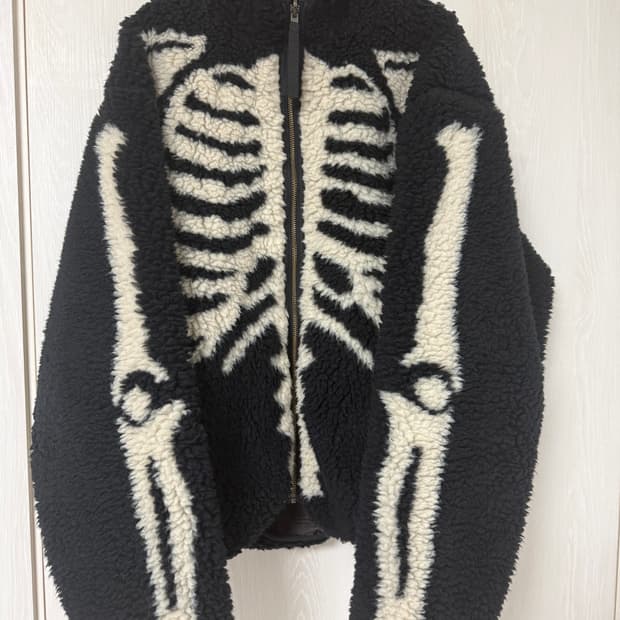 캐피탈 본 후리스 5