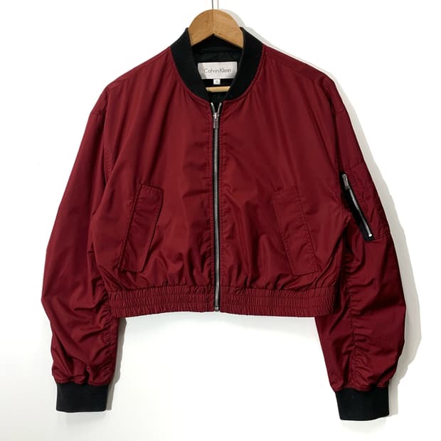 캘빈 클라인 우먼스 크롭 봄버 (경량)