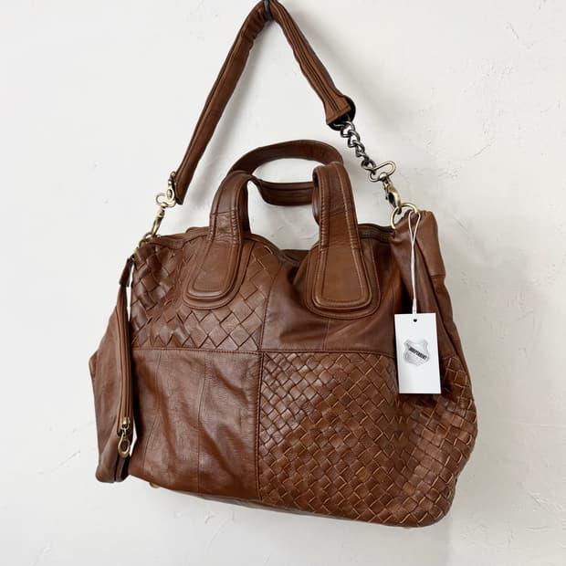 GOA 고아 위빙 레더백 with 디테쳐블 체인