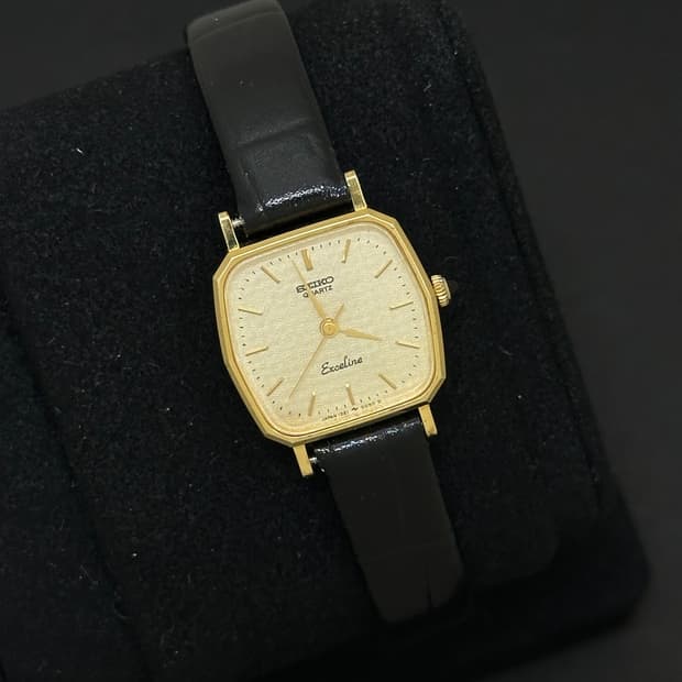 세이코 엑셀린 골드 카보숑 쿼츠 시계