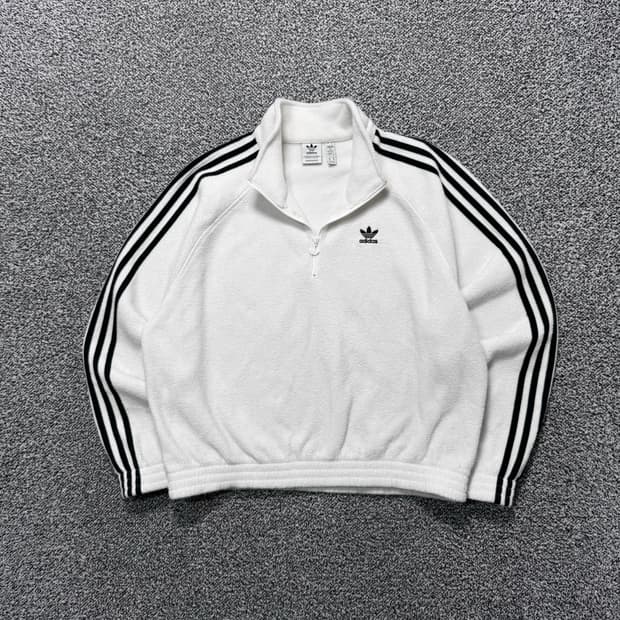 Name : 아디다스 시그니처로고 화이트컬러 반집업 후리스 :)