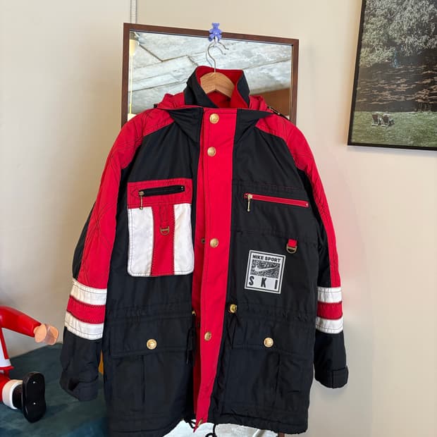 나이키 스포츠 스키 자켓 블랙/레드