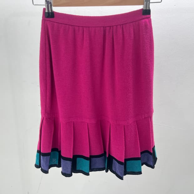 Hot Pink Hem Point Mini Skirt