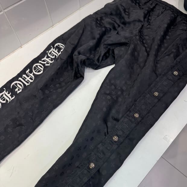 크롬하츠 모노그램 트랙 팬츠 