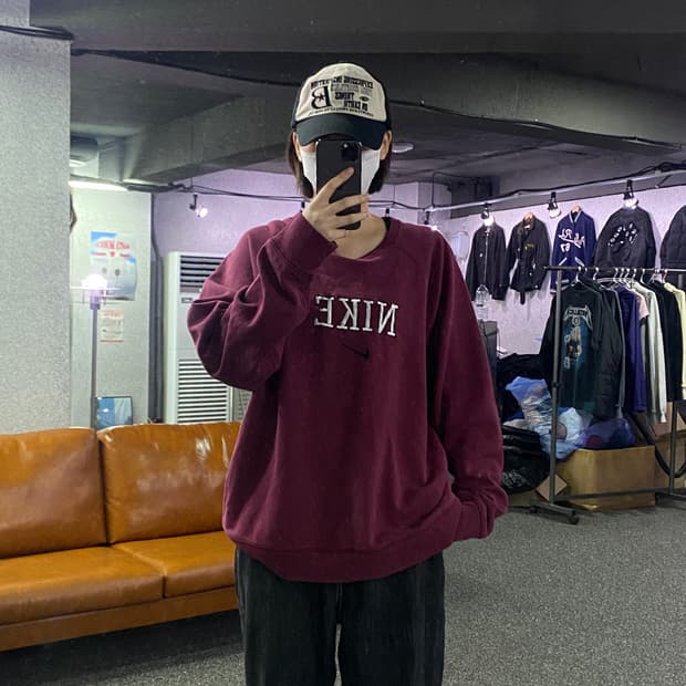 나이키 00s 센터로고 스웻 셔츠 B2775