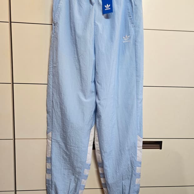 아디다스 트레포일 빅로고 스카이블루 조거팬츠(택달린새상품)