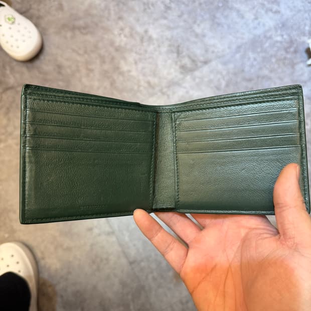 발렌시아가 지갑