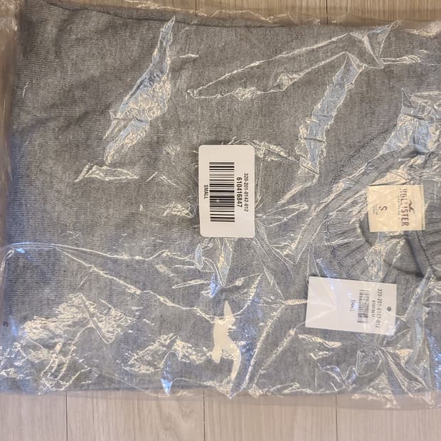 홀리스터 니트 M 새상품