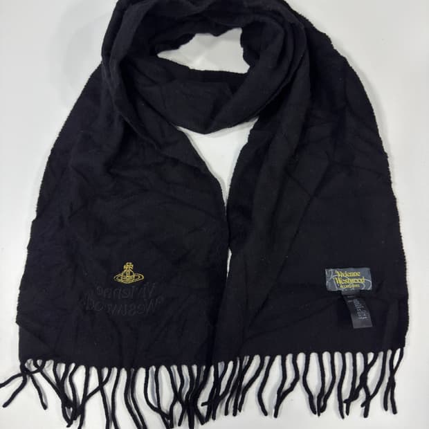 vivienne westwood muffler 