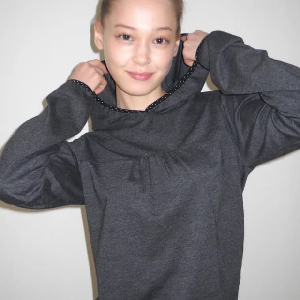 페스토 스프링 도트 후디드 탑 다크 문