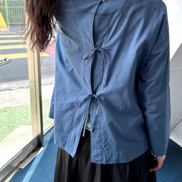 Natural cotton back string design shirt 
