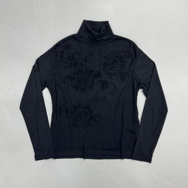 디테일 롱 슬리브