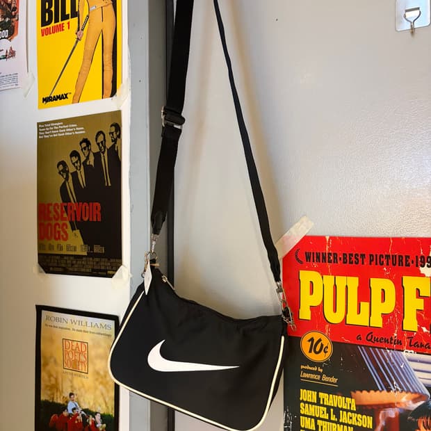 나이키 스우시 크로스백