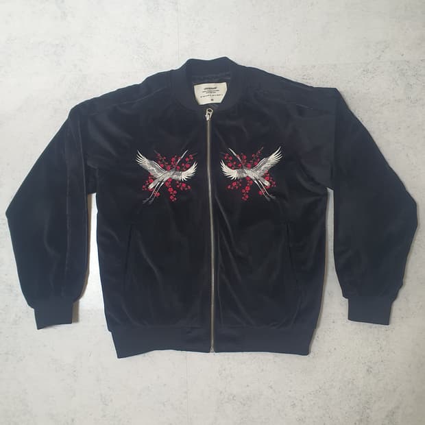 언더에어 벨벳 스카쟌 사이즈 46