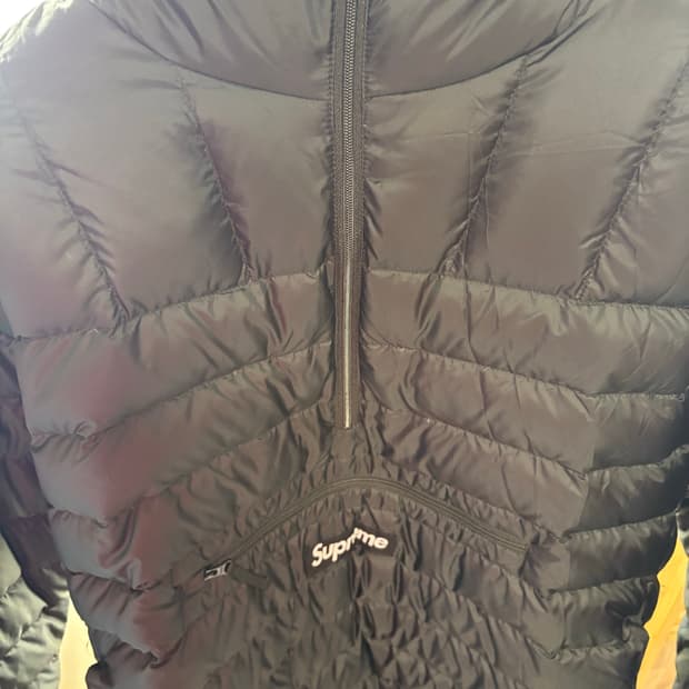 슈프림 경량 패딩