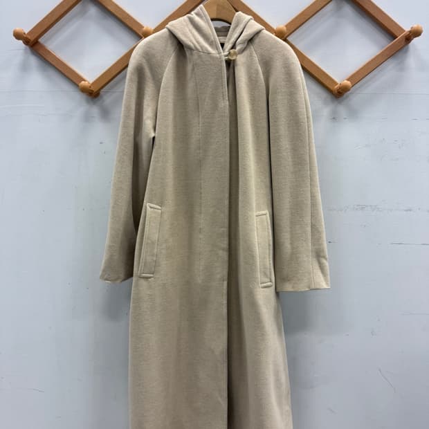 알레그리 알레그리 앙고라 혼방 후드 롱코트 (베이지)