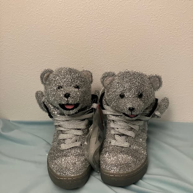 제레미스캇x아디다스 테디베어 실버 새상품(박스x)