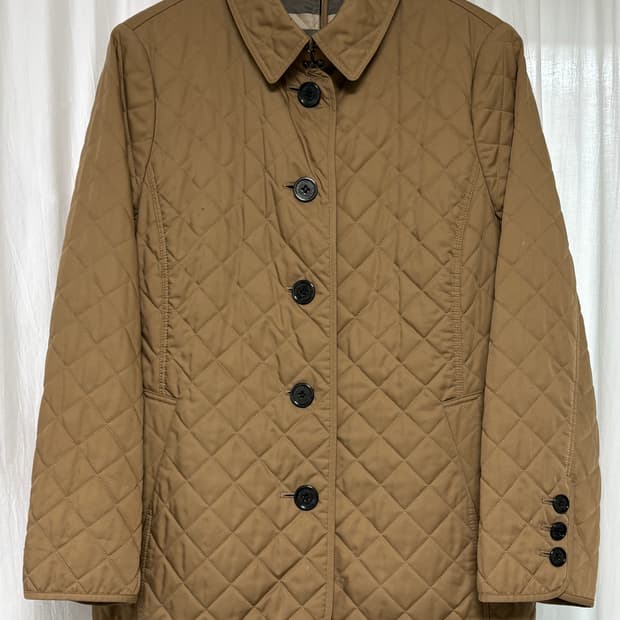 버버리 런던 다이아몬드 퀼팅 자켓